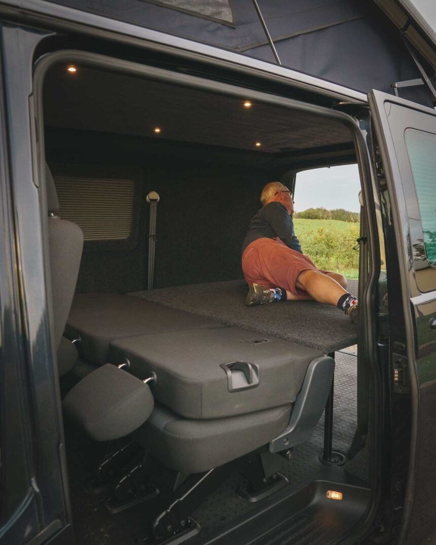 Adventure Interior – retrofitted-campervans.co.uk
