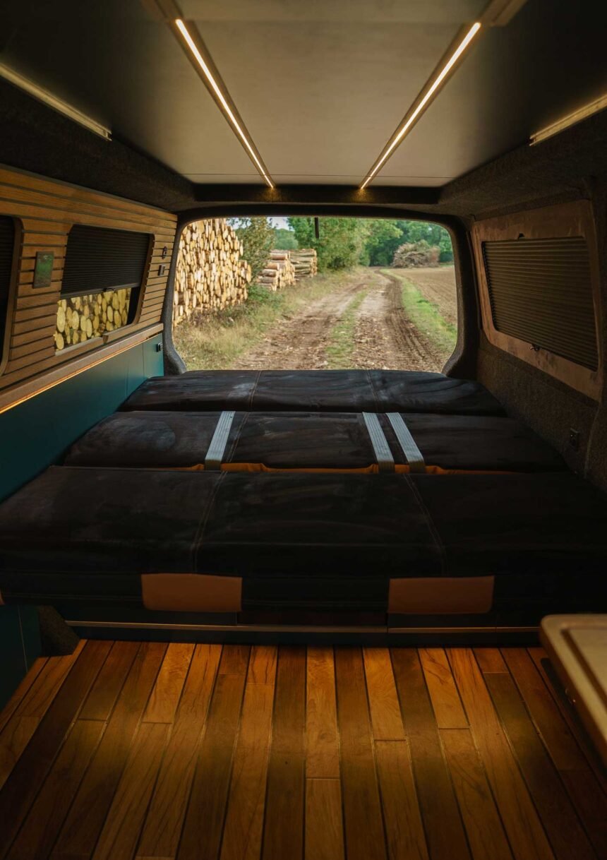 Adventure Interior – retrofitted-campervans.co.uk