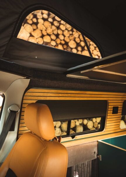 Adventure Interior – retrofitted-campervans.co.uk